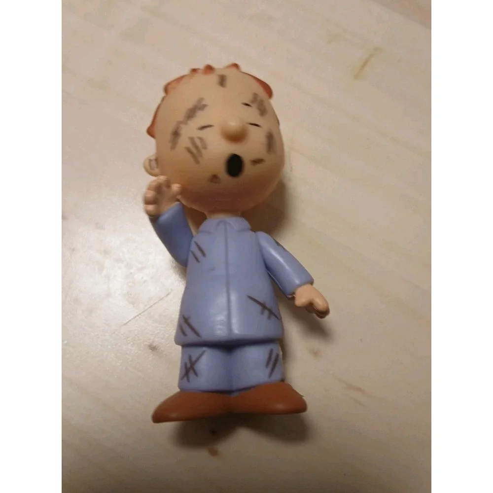 Charlie Brown Mixed Christmas Figure Lot